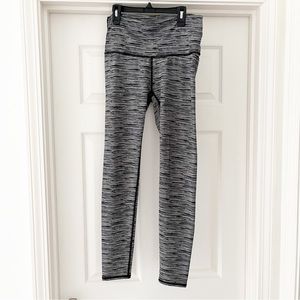 aerie chill play move medium black & gray space dye leggings